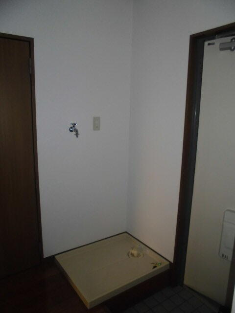 アスタリスク日吉の設備|室内洗濯機置き場