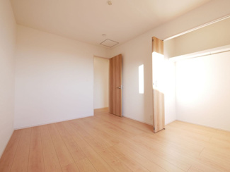 【洋室】 | 甲斐市下今井 オール電化新築戸建全2棟 1号棟 北西角地 | 建物施工例