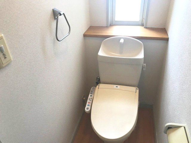 エミスフェールのトイレ|※同タイプの部屋写真です