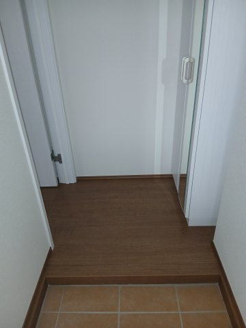 Lien(リアン)Bの玄関