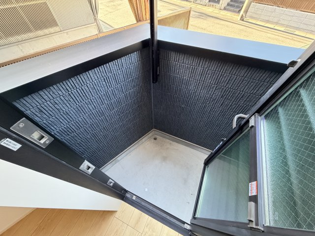 Ours Lavande（ウルス　ラヴァンド）のバルコニー