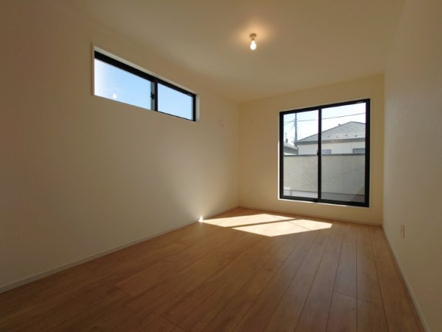 所沢市下安松 全2棟 新築分譲住宅の洋室