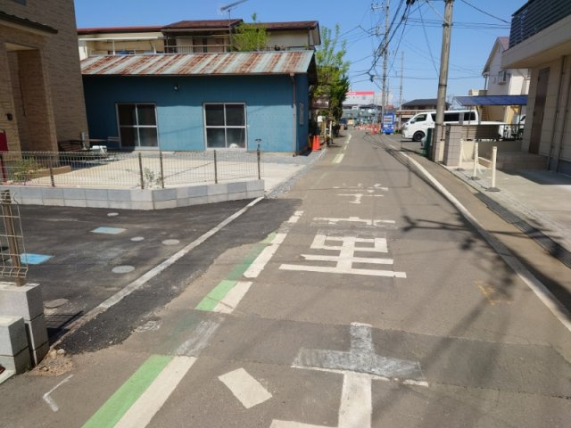 所沢市下安松 全2棟 新築分譲住宅の前面道路含む現地写真