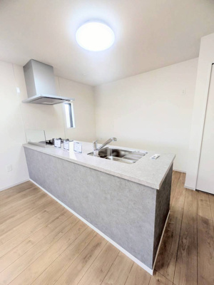 【キッチン】 | ケイアイグレース本願寺町1期 | キャンペーン対象物件です♪詳細は弊社ホームページもしくはスタッフまでお気軽にお問合せ下さいませ♪ お役に立てる自信があります♪