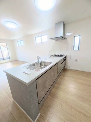 【キッチン】 | ケイアイグレース本願寺町1期 | キャンペーン対象物件です♪詳細は弊社ホームページもしくはスタッフまでお気軽にお問合せ下さいませ♪ お役に立てる自信があります♪