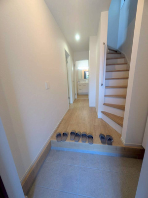 【玄関】 | ケイアイグレース本願寺町1期 | キャンペーン対象物件です♪詳細は弊社ホームページもしくはスタッフまでお気軽にお問合せ下さいませ♪ お役に立てる自信があります♪