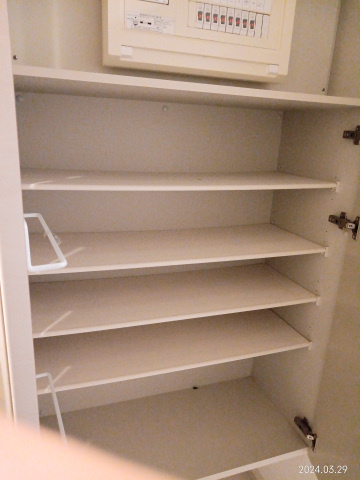 ポレスター平和大通りプレミアムレジデンスの収納