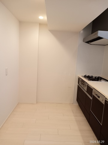 ポレスター平和大通りプレミアムレジデンスの居間・リビング