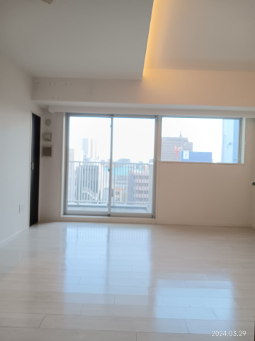 ポレスター平和大通りプレミアムレジデンスの居間・リビング