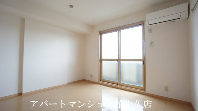 グランドセントレア８８８ Ａ・Ｂの居間・リビング