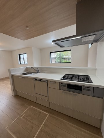 駅近 × 海近 × 暮らしやすさのキッチン