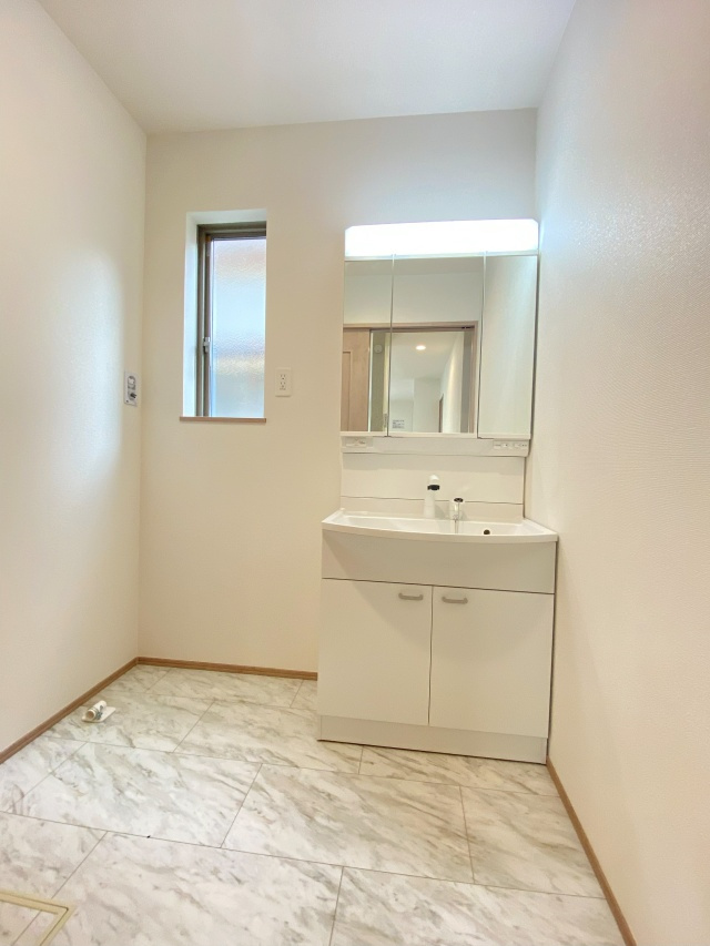 明石市大蔵谷奥　新築戸建1号棟の独立洗面台