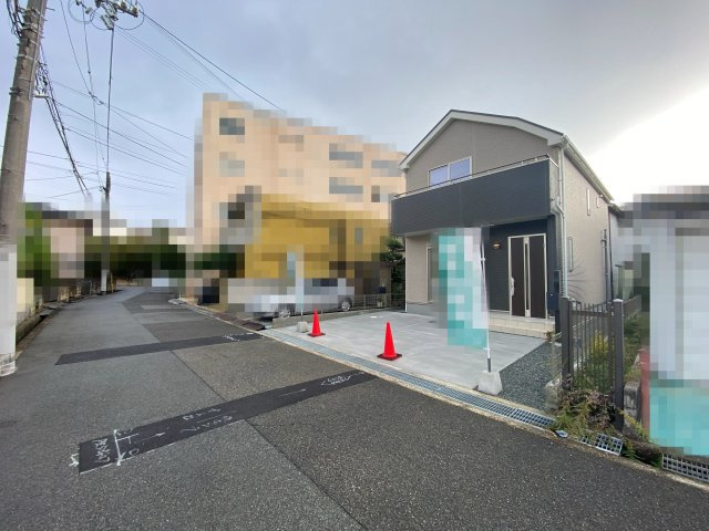 明石市大蔵谷奥　新築戸建1号棟の前面道路含む現地写真
