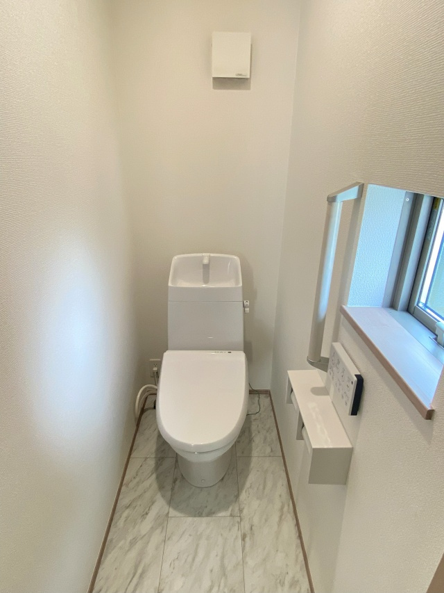 明石市大蔵谷奥　新築戸建1号棟のトイレ