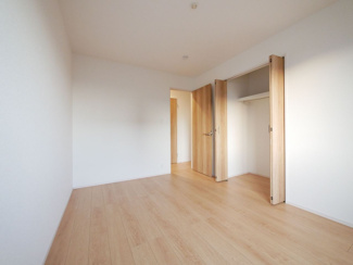 【洋室】 | 甲斐市下今井 オール電化新築全2棟 2棟 南道路 ラザ4分 | 2階6帖洋室