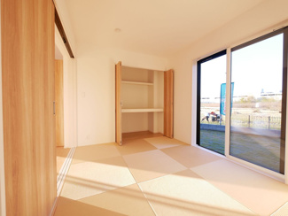 【和室】 | 甲斐市下今井 オール電化新築全2棟 2棟 南道路 ラザ4分 | 1階6帖洋風和室