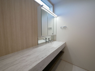 【独立洗面台】 | 甲斐市下今井 オール電化新築全2棟 2棟 南道路 ラザ4分 | ワイドカウンター仕様の洗面台
