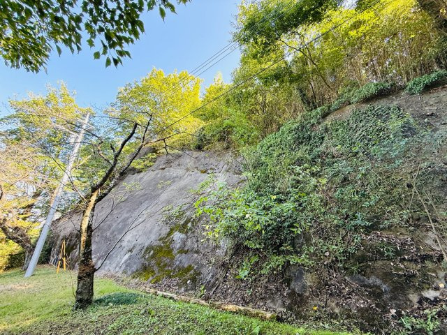 東松山市葛袋　中古戸建のその他|北側土留め