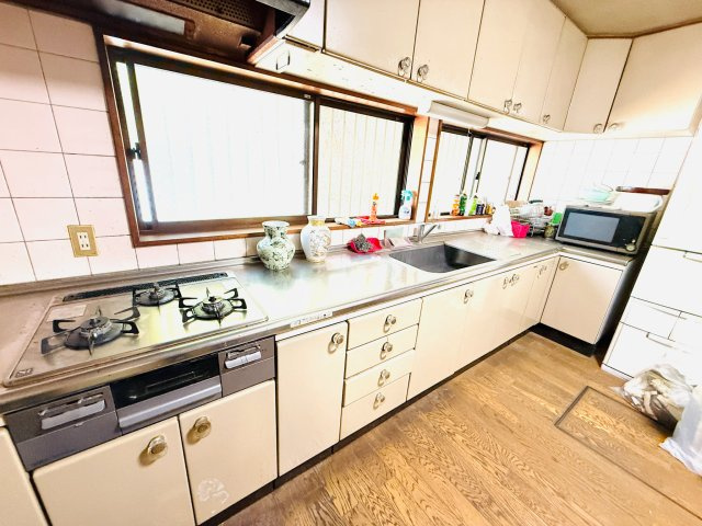 東松山市葛袋　中古戸建のキッチン