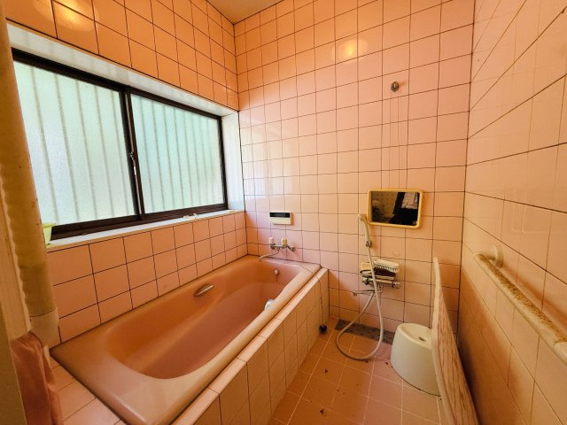 東松山市葛袋　中古戸建の浴室