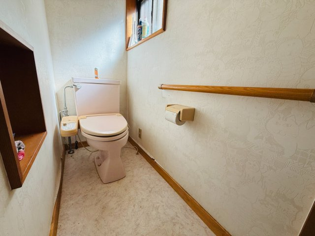 東松山市葛袋　中古戸建のトイレ|１階トイレ