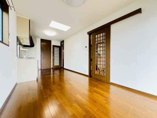 塩屋町３丁目貸家の居間・リビング