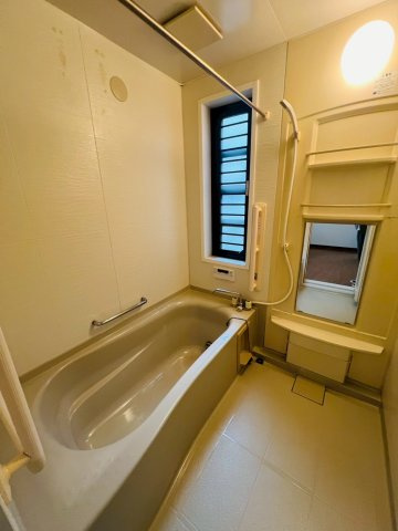 塩屋町３丁目貸家の浴室