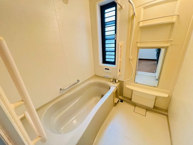 塩屋町３丁目貸家の浴室