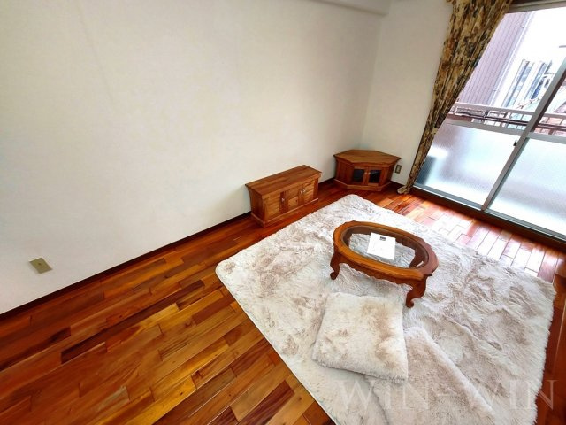 ユトリロ北山の居間・リビング