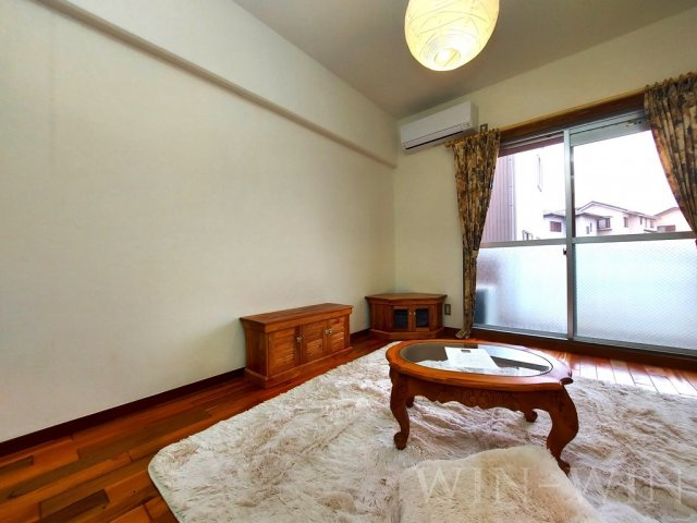 ユトリロ北山の居間・リビング