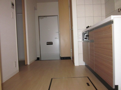 【内装】 | プリムローズ | 廊下