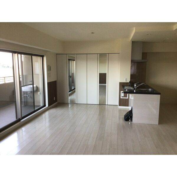 ミッドシティガーデン東岡崎の居間・リビング