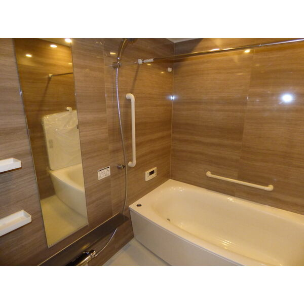 ミッドシティガーデン東岡崎の浴室