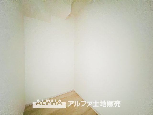 ~福生南田園~ Newly built houseの収納|【Open closet】
◆オープン・クローゼット◆あえて開放する事で空間の演出と、大切な洋服、バッグやアクセサリーを湿気から守ります。大切な思い出の品々を傍らにそっと置いておきたい空間となります。