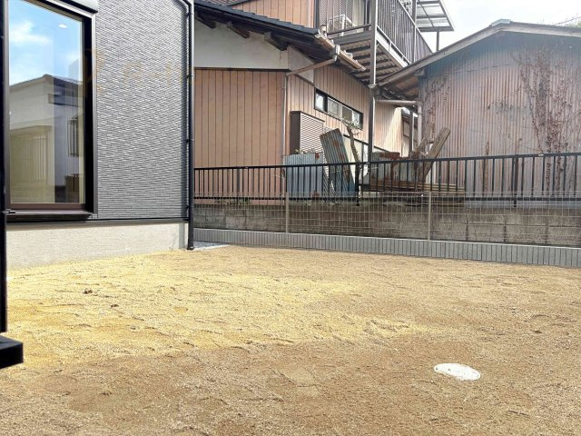水戸市赤塚4期　新築戸建て　1号棟の庭|お家時間を満喫できるお庭！お子様の遊び場やガーデニングスペースに♪