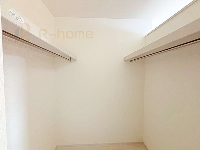 水戸市赤塚4期　新築戸建て　1号棟の収納|人気のウォークインクローゼット！アウター類はもちろん、季節ものや寝具も収納できます！