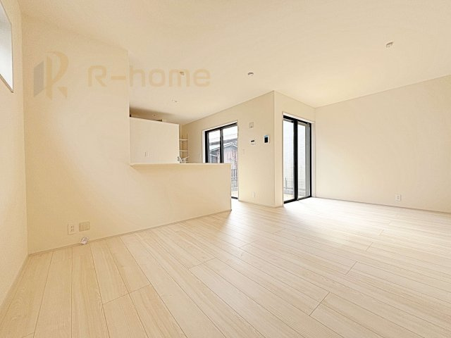 水戸市赤塚4期　新築戸建て　1号棟の居間・リビング|広々としたLDK♪充分な広さがあり、ご家族でインテリアのレイアウトを考えるのも楽しみですね！