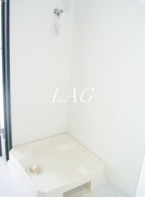 【その他】 | クレール北千住 | 室内洗濯機置き場です。