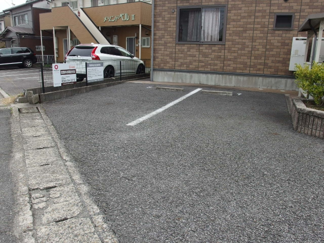 フェリシーダの駐車場