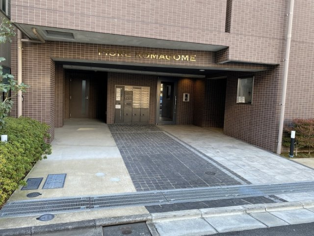 ＦＩＯＲＥ　ＫＯＭＡＧＯＭＥ(フィオーレ駒込)のエントランス
