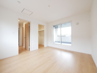 【洋室】 | 甲府市山宮町 新築戸建 全2棟1号棟 三方角地 敷地83坪 | 7帖洋室