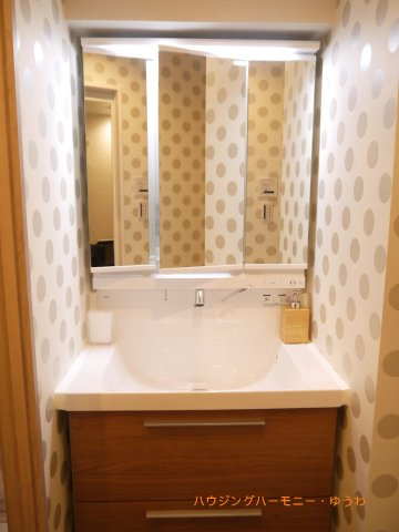 【独立洗面台】 | セビアンメゾン小茂根 | ご家族の1日が始まり、1日の終わりを締めくくる洗面空間。