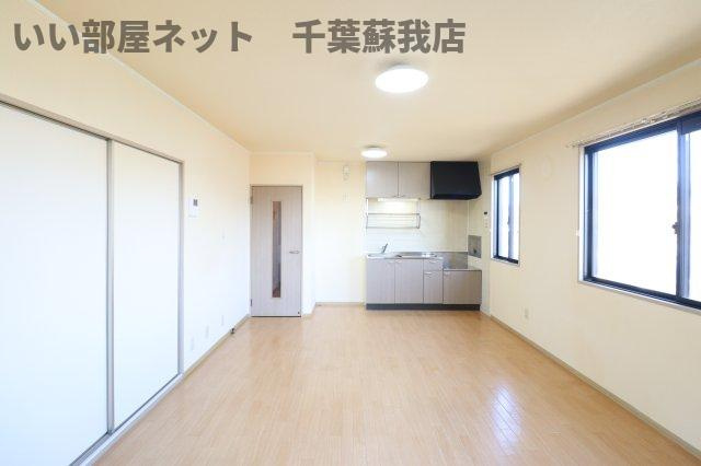 グリーンパーク白旗　Ａの居間・リビング|ゆったり過ごせる居間です