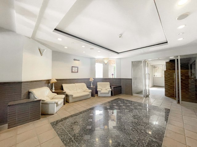 グランシティ武蔵関のエントランス