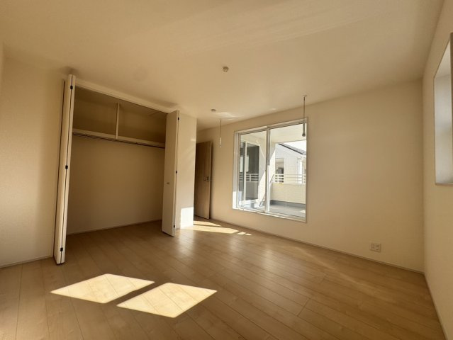 勿来町関田西　全２棟　１号棟の洋室