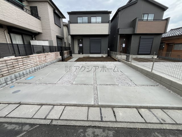 入間市大字下藤沢・全2棟　新築一戸建　1号棟の駐車場|カースペースは並列2台分ございます。