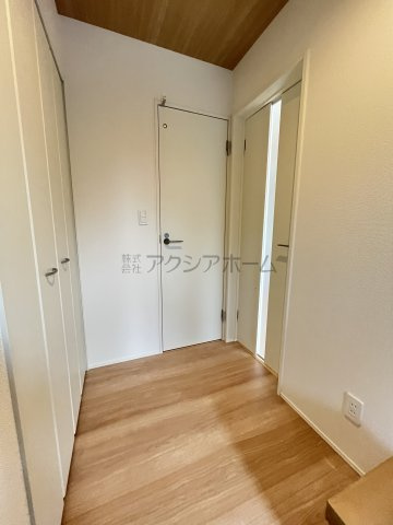 入間市大字下藤沢・全2棟　新築一戸建　1号棟の玄関