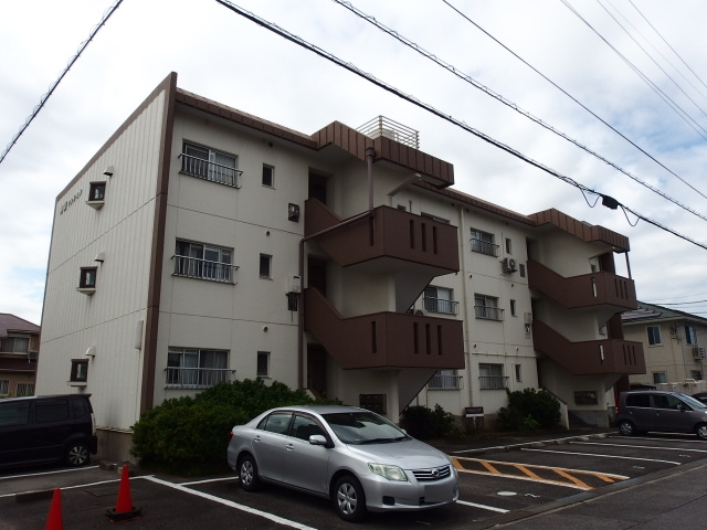 神領マンションの外観
