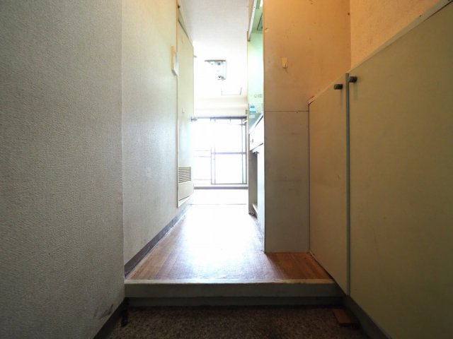 ロイヤル大今里の玄関