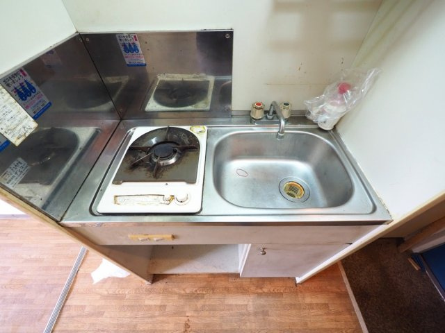 ロイヤル大今里のキッチン